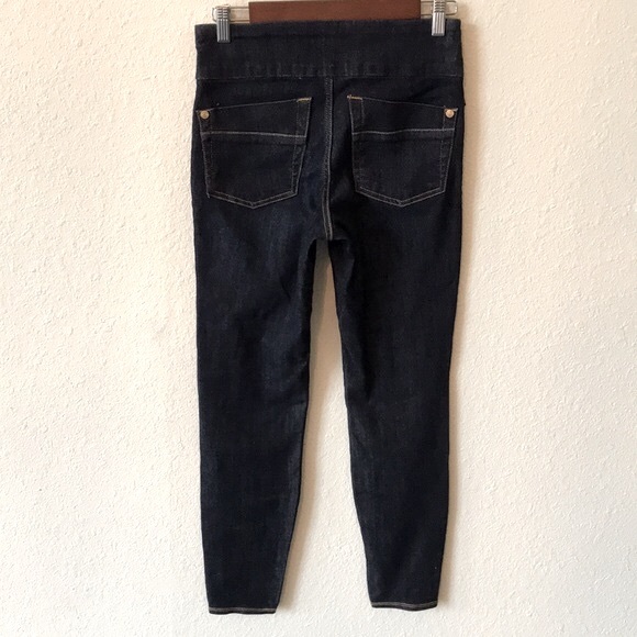 Rock & Republic RX Fever Pull-on Slimming Jeans - Picture 12 of 15